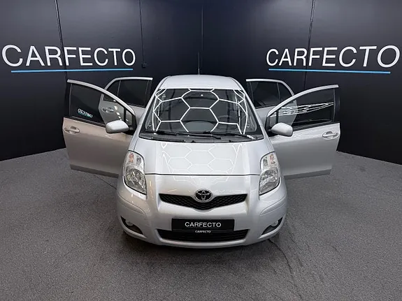 Toyota Yaris 2010 photo 5