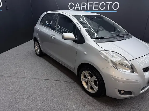 Toyota Yaris 2010 photo 3