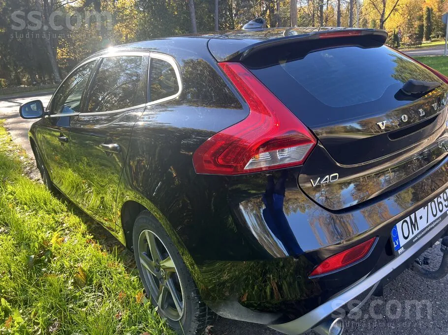 Volvo V40 2015 photo 3