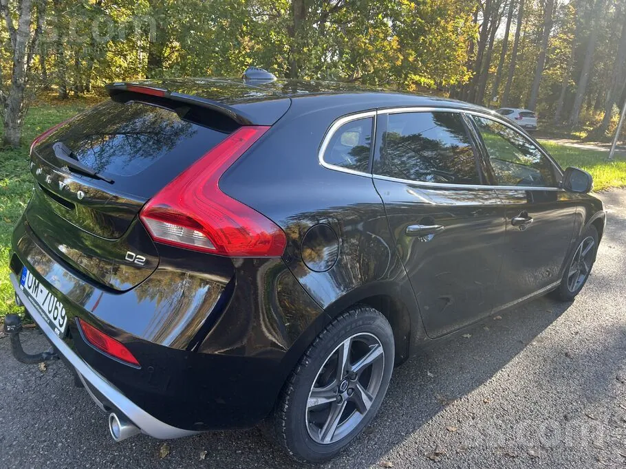 Volvo V40 2015 photo 2
