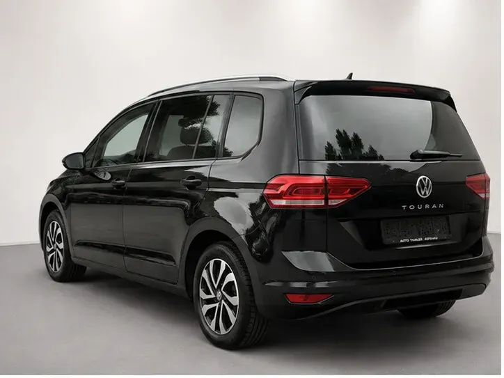 Volkswagen Touran 2024 photo 3