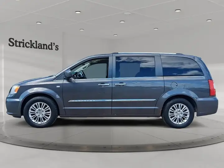 Chrysler Town & Country 2014 photo 5