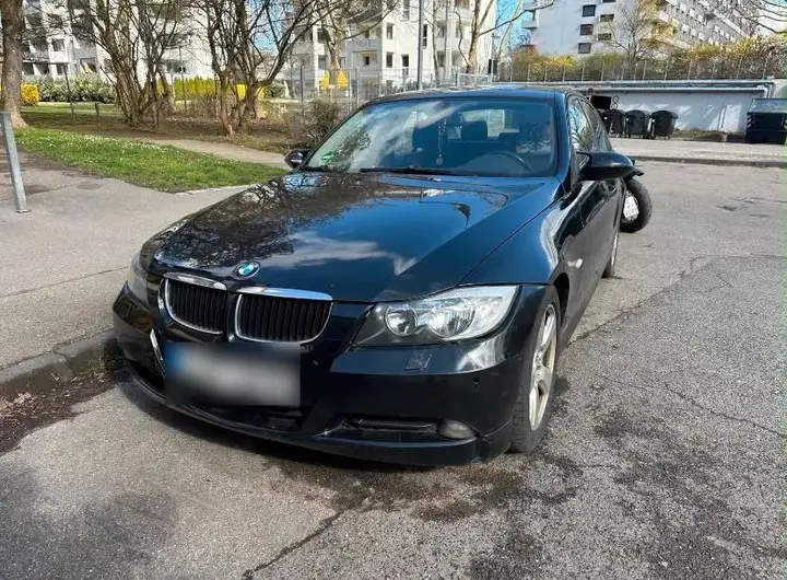 BMW 318I
