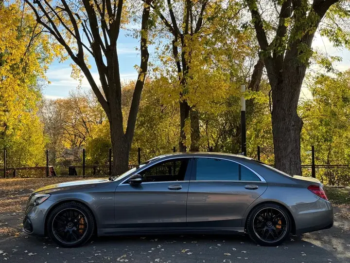 Mercedes-Benz S63 Amg