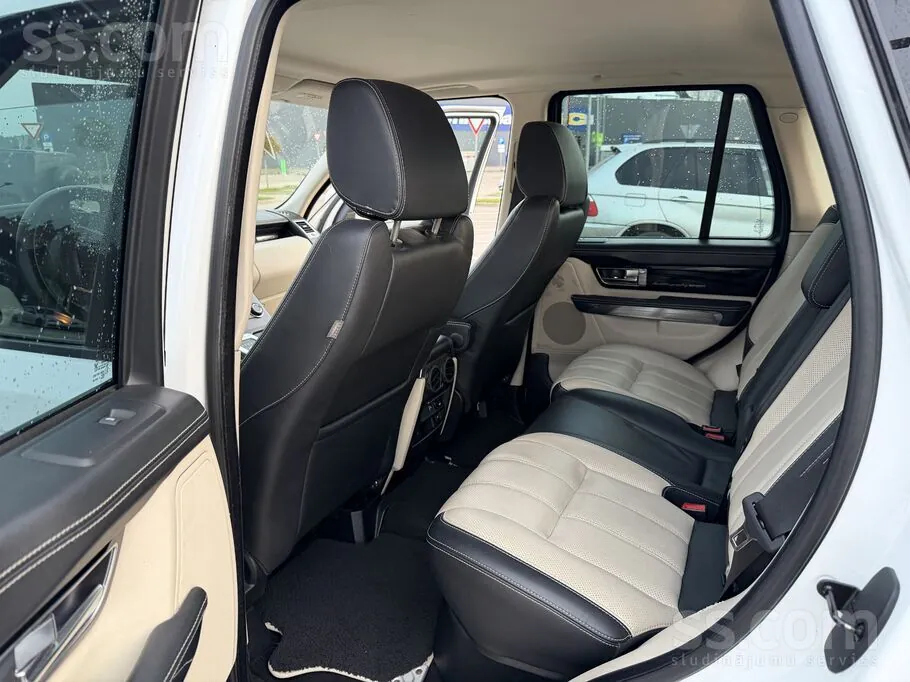 Land Rover Range Rover Sport 2011 photo 4