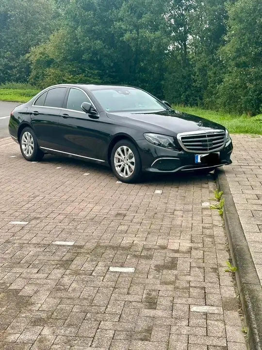 Mercedes-Benz E220