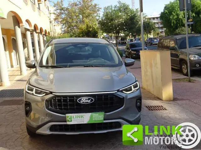 Ford Kuga 2024 photo 2