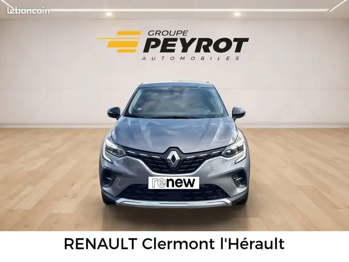 Renault Captur 2024 photo 2