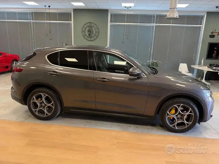 Alfa Romeo Stelvio 2017 photo 4