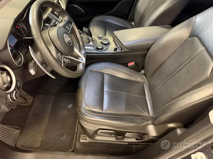 Alfa Romeo Stelvio 2017 photo 3