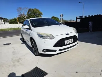 Ford Focus 2012 photo 3