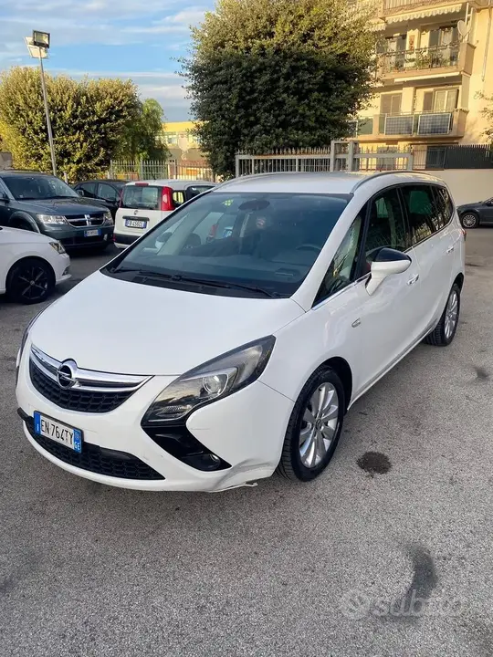 Opel Zafira 2012 photo 3