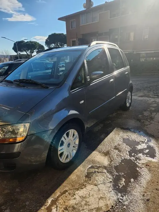 Fiat Idea 2005 photo 2