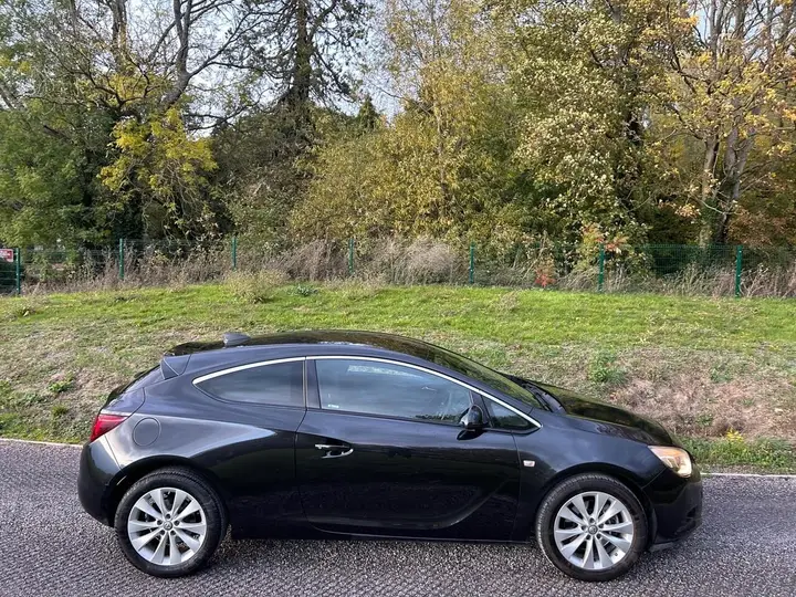 Vauxhall Astra 2016 photo 4
