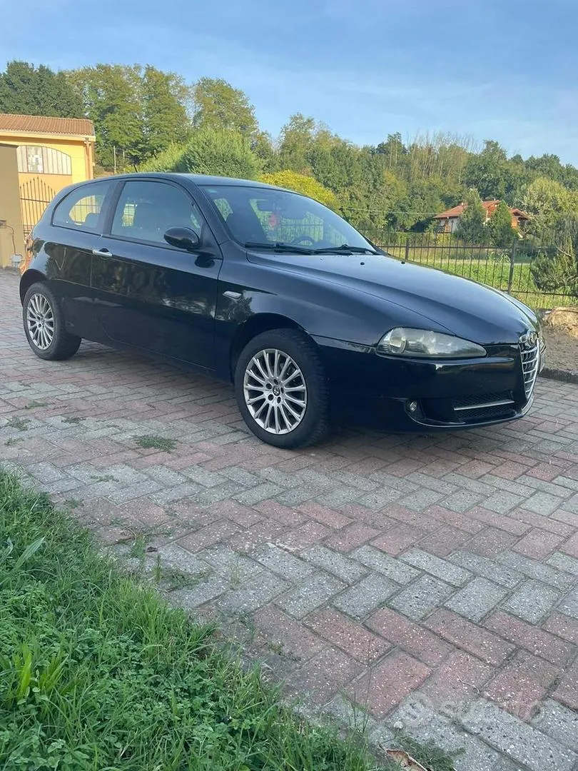 Alfa Romeo 147 2008 photo 2