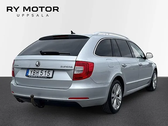 Skoda Superb 2015 photo 4