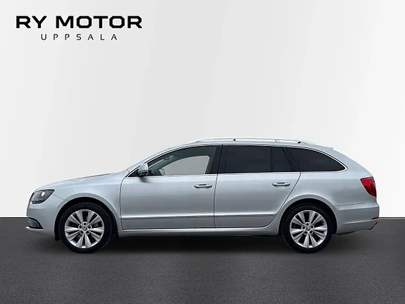 Skoda Superb 2015 photo 2
