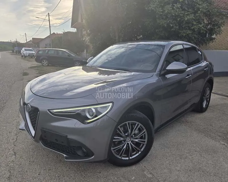 Alfa Romeo Stelvio 2018 photo 2