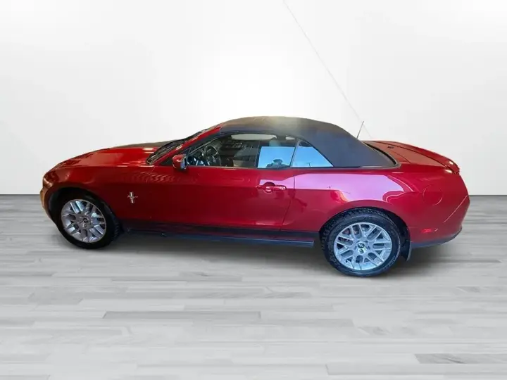 Ford Mustang 2012 photo 2