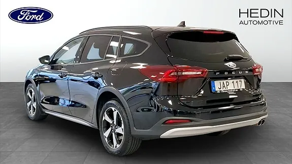 Ford Focus 2024 photo 2