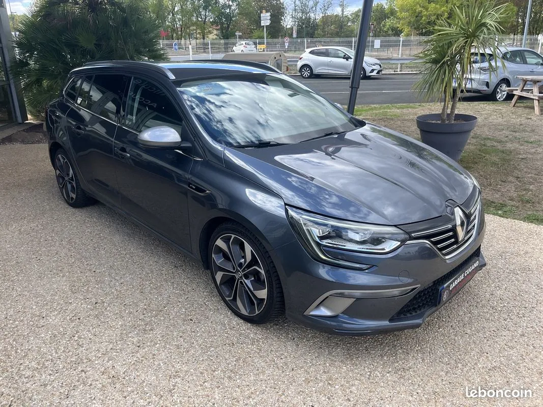 Renault Megane 2019 photo 2
