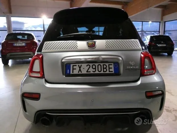 Abarth 695 2019 photo 4