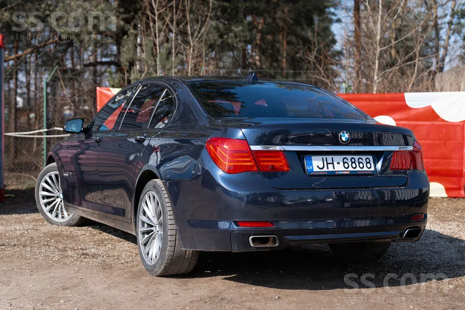 BMW 730D 2011 photo 5