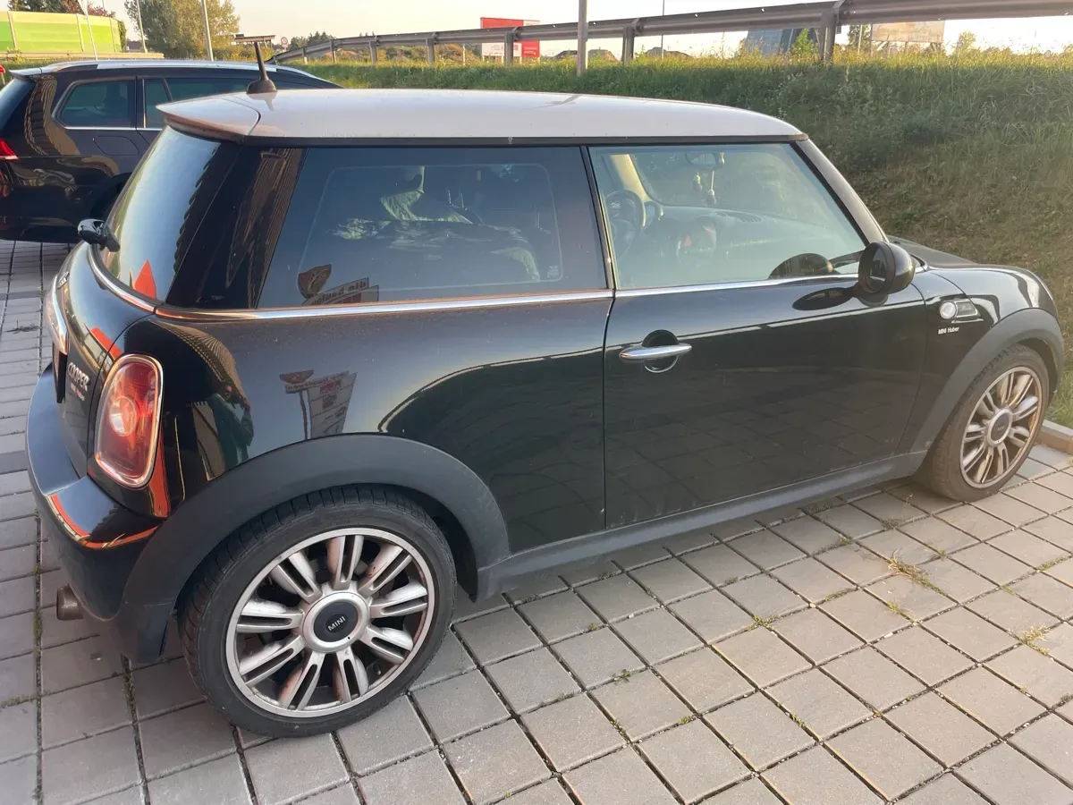 Mini Cooper 2010 photo 3