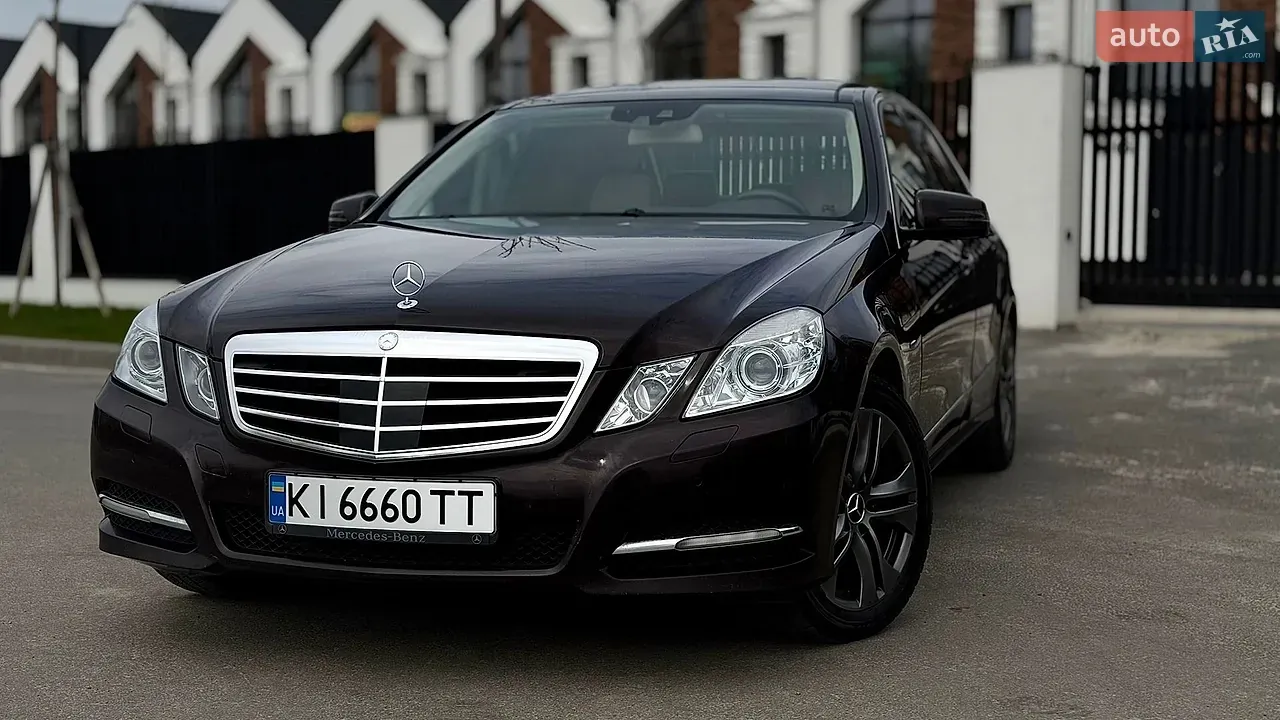 Mercedes-Benz E-Class 2011 photo 2