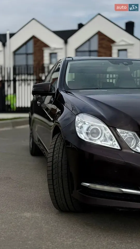Mercedes-Benz E-Class 2011 photo 5