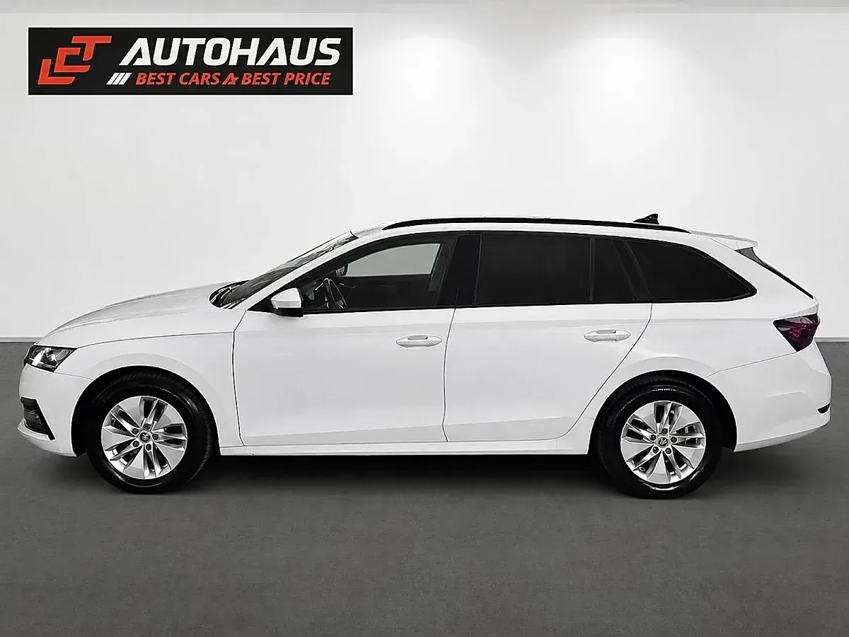Skoda Octavia 2022 photo 2