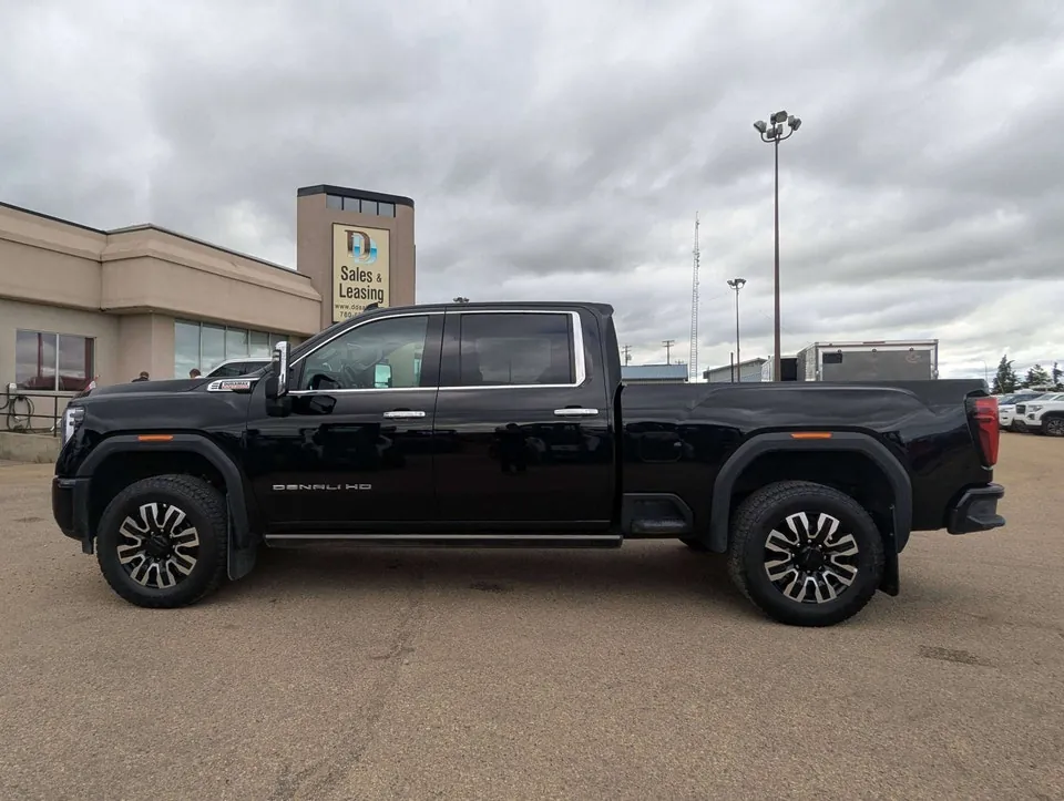 GMC Sierra 3500Hd 2025 photo 2