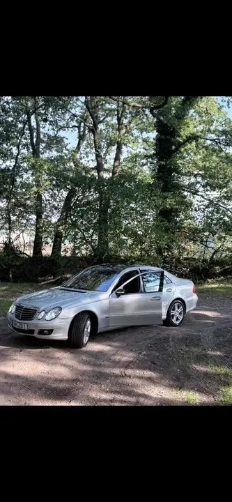 Mercedes-Benz E 320