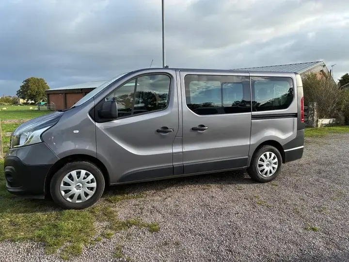 Renault Trafic 2019 photo 3