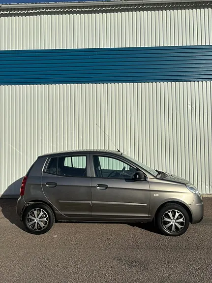 Kia Picanto 2010 photo 2