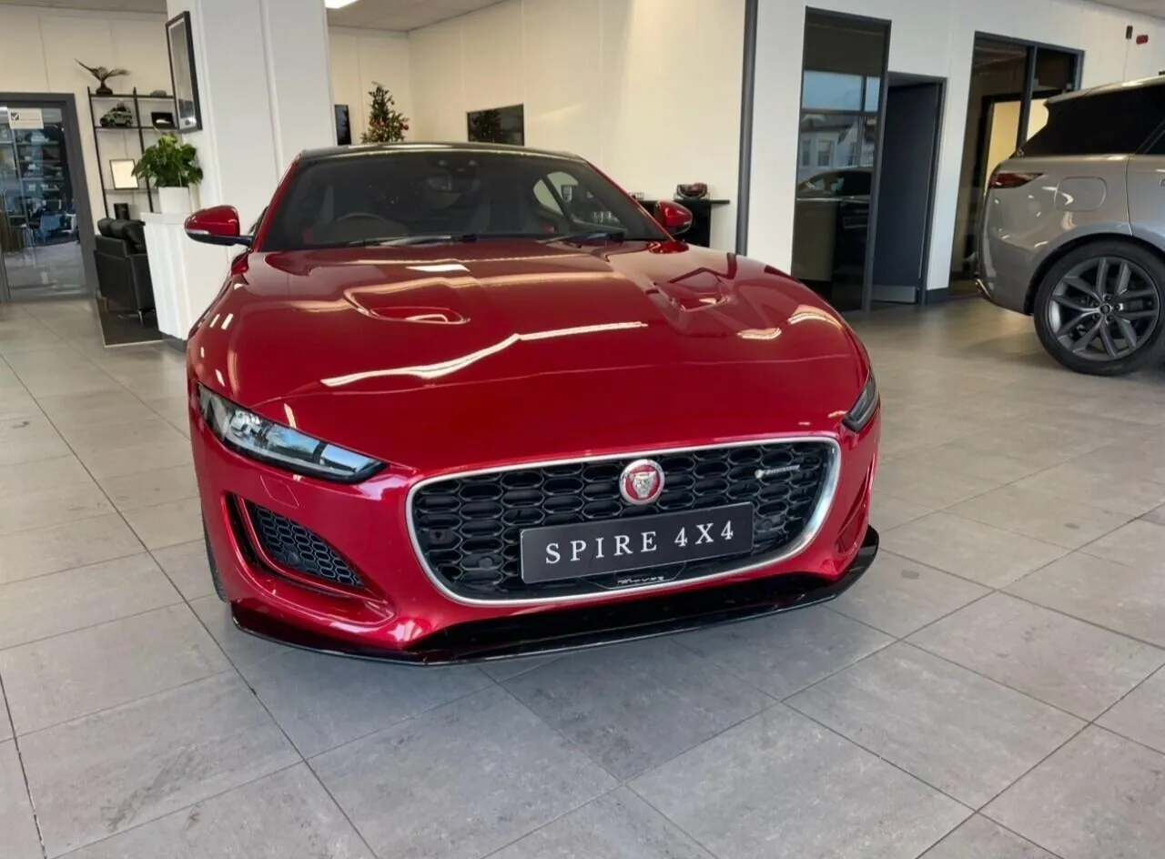 Jaguar F-Type 2021 photo 2
