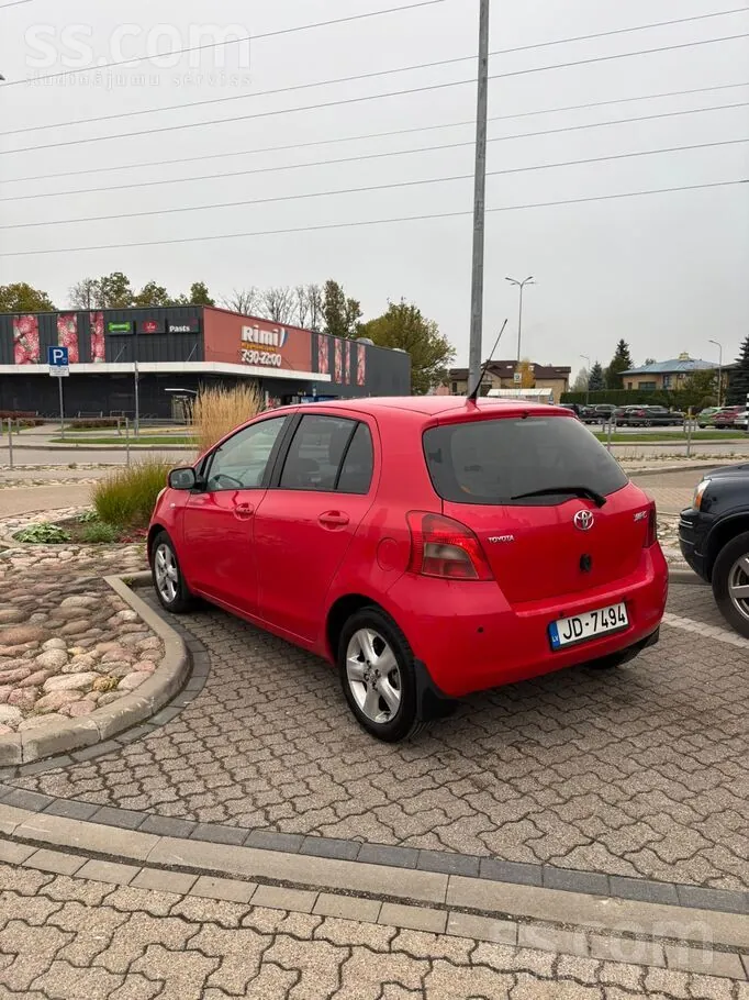 Toyota Yaris 2006 photo 4
