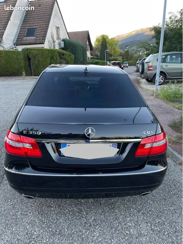 Mercedes-Benz E-Class 2010 photo 4