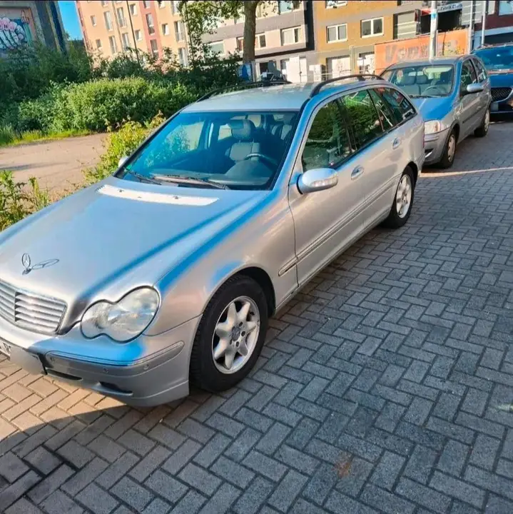 Mercedes-Benz C180