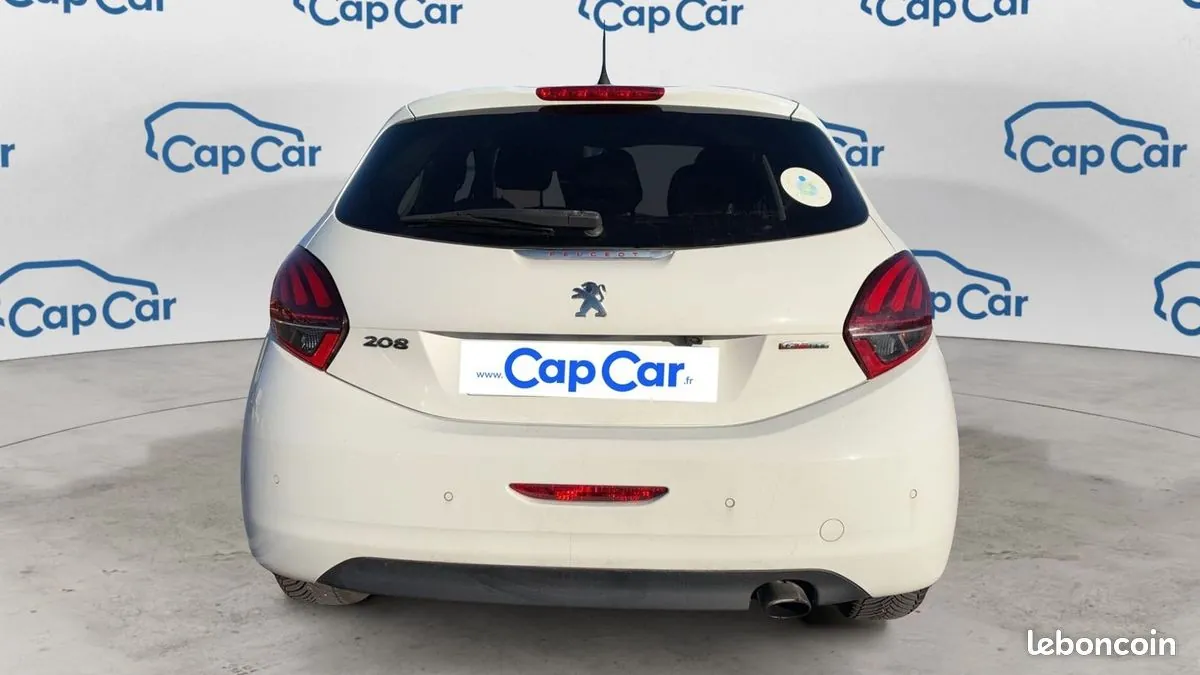 Peugeot 208 2017 photo 3