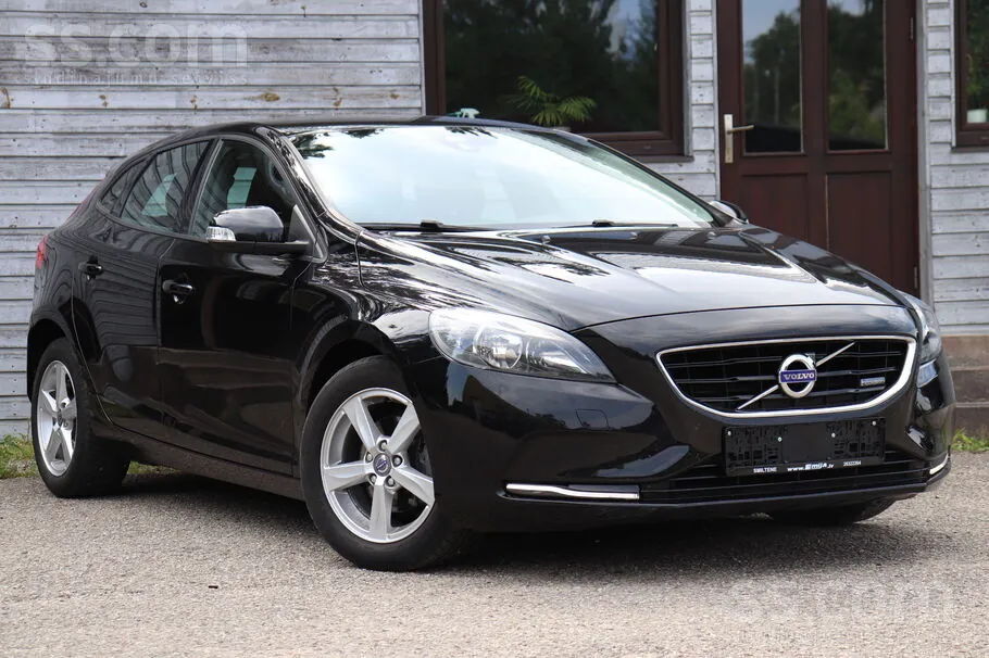 Volvo V40 2013 photo 2