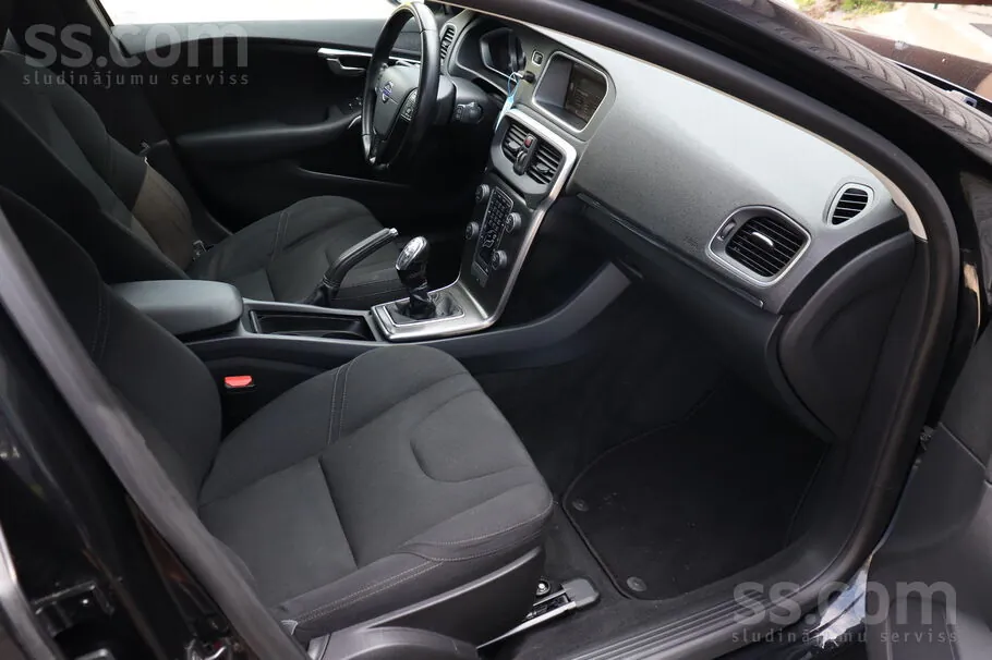 Volvo V40 2013 photo 5