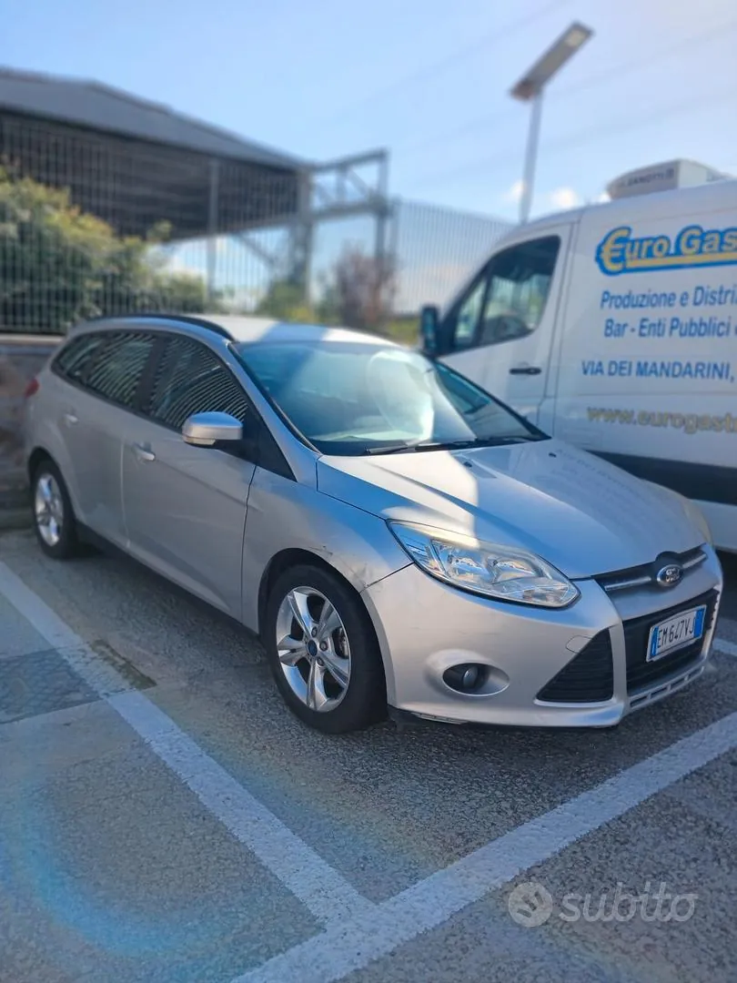 Ford Focus 2012 photo 3