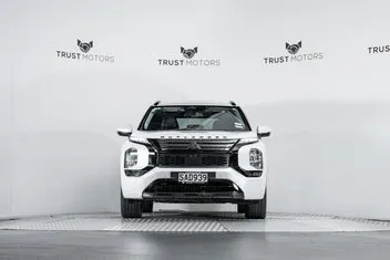 Mitsubishi Outlander 2022 photo 5