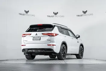 Mitsubishi Outlander 2022 photo 4