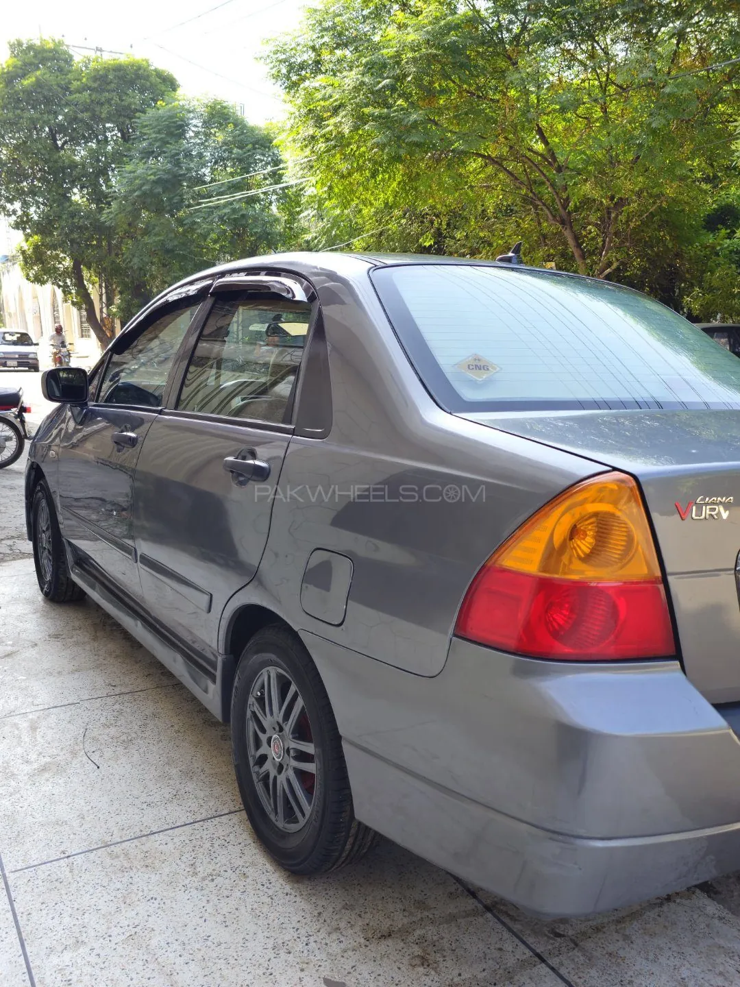 Suzuki Liana