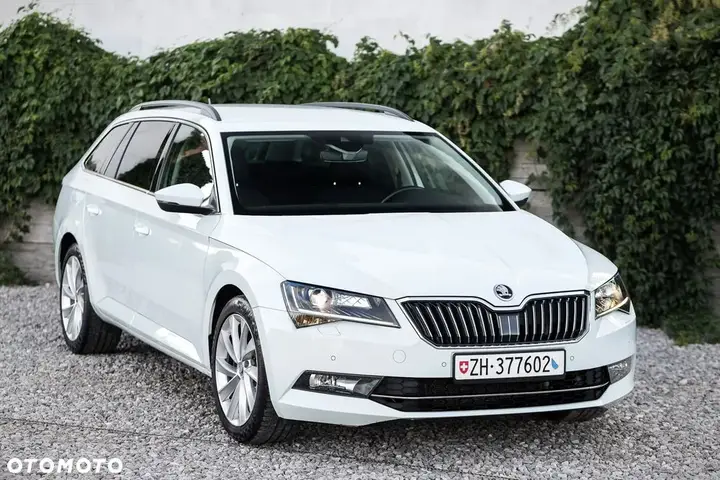 Skoda Superb 2016 photo 2