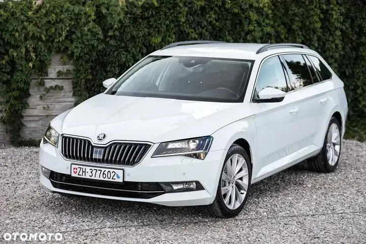 Skoda Superb 2016 photo 5
