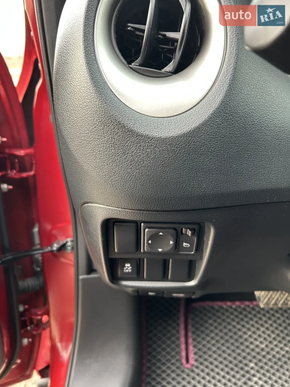 Nissan Juke 2013 photo 4