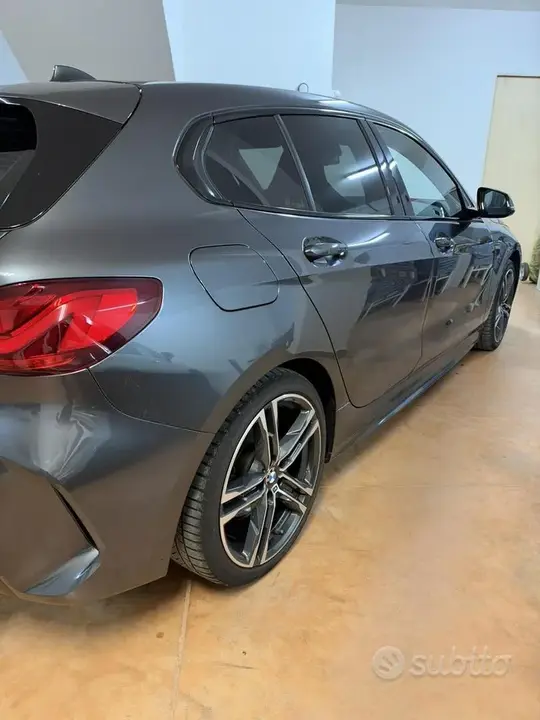 BMW 118D 2021 photo 3